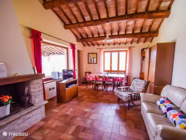 casa vacacional en Italia, Umbría, Santa Restituta – Casa de campo con piscina privada y panorama.