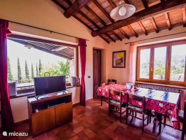 casa vacacional en Italia, Umbría, Santa Restituta – Casa de campo con piscina privada y panorama.