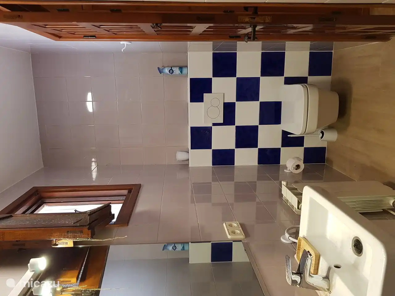 Bathroom 3 - en suite with Bedroom 4