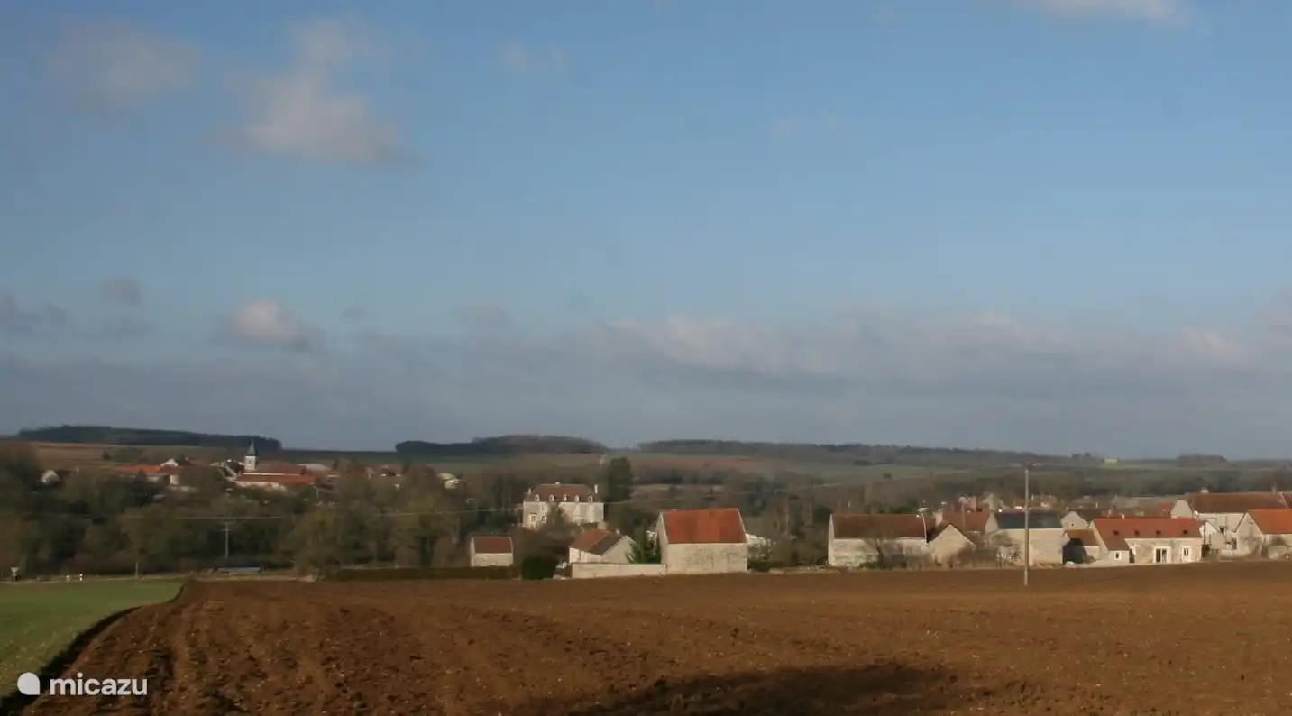 Das Dorf Puits liegt versteckt in der hügeligen Landschaft des Departements Côte d'Or.