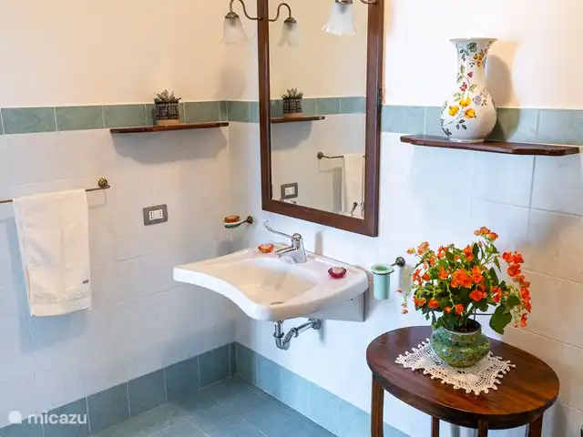 gîte / cottage huren in Italië, Marche, Cessapalombo – Appartement Ginestra Bad 2