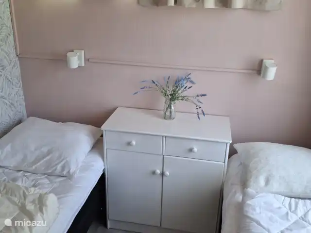Tignale sunclass bungalow Sole | Italie, Lac de Garde, Tignale - bungalow 1ère chambre avec 2 x sommiers simples 70 x 200