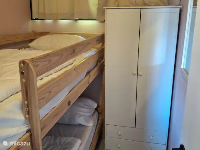 Tignale sunclass bungalow Sole | Italie, Lac de Garde, Tignale - bungalow 2ème chambre avec lits superposés 90 x 200
