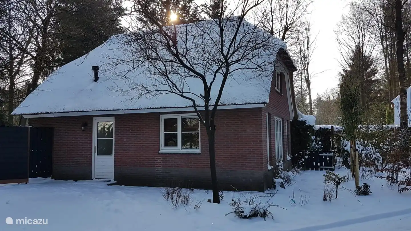 Sfeerbeeld voorkant, in de sneeuw!