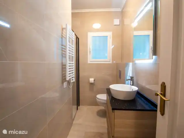 Moraira Family Fun! Pool&BBQ! en España, Costa Blanca, Moraira - villa baño