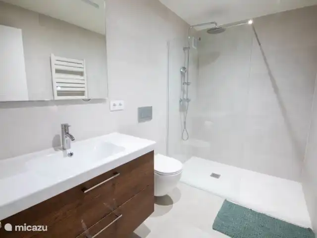 Moraira Family Fun! Pool&BBQ! en España, Costa Blanca, Moraira - villa baño