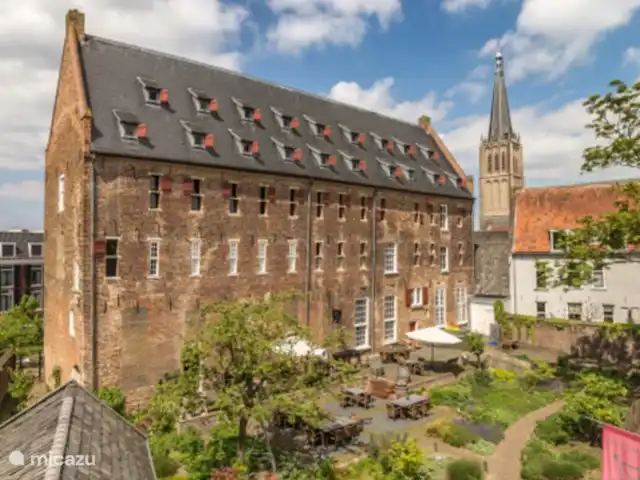 Het Griet en Países Bajos, Güeldres, Doesburg - casa vacacional El Arsenal van Doesburg, hoy en día un edificio colectivo con un restaurante lineal: ¡muy recomendable!