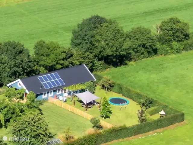 Het Griet en Países Bajos, Güeldres, Doesburg - casa vacacional El jardín cerrado se encuentra entre los prados, a lo largo de algunas orillas boscosas.