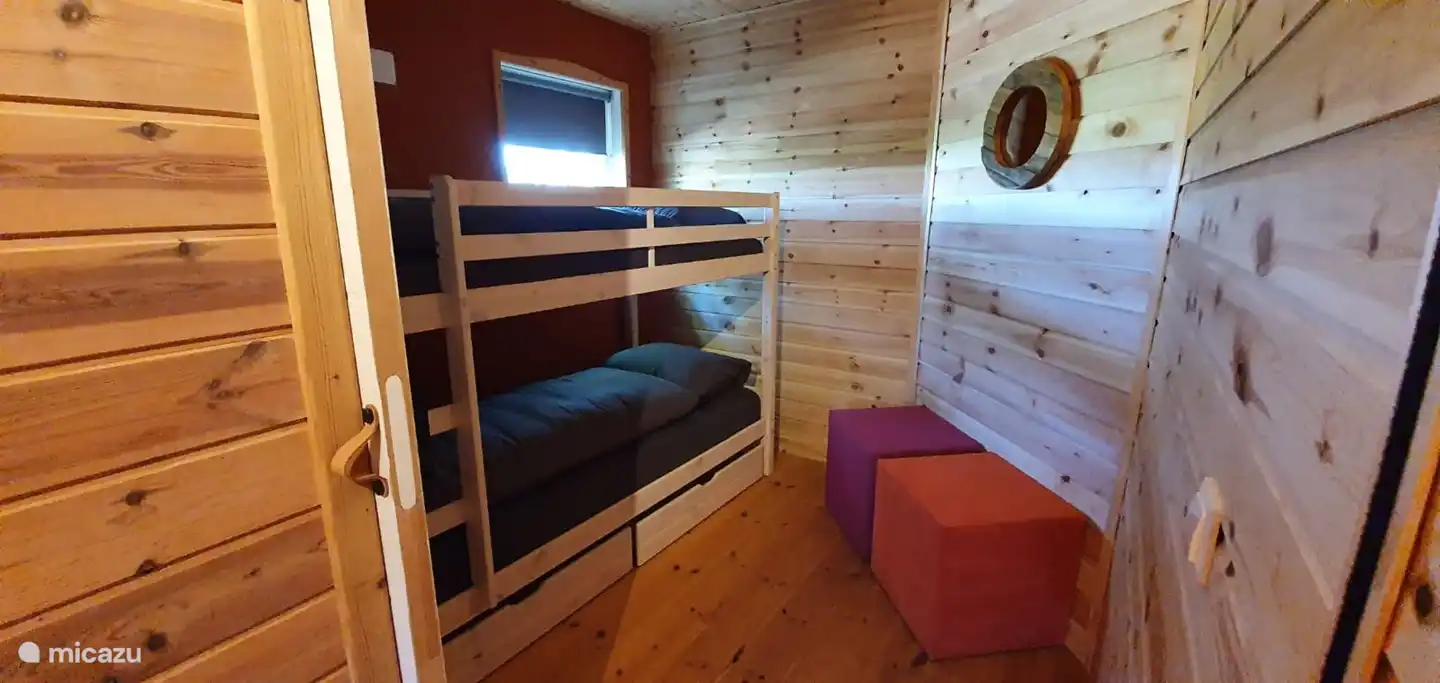 Das 2. Schlafzimmer mit Etagenbett.