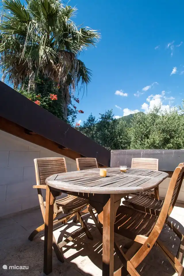 Terrasse, wo Sie essen können