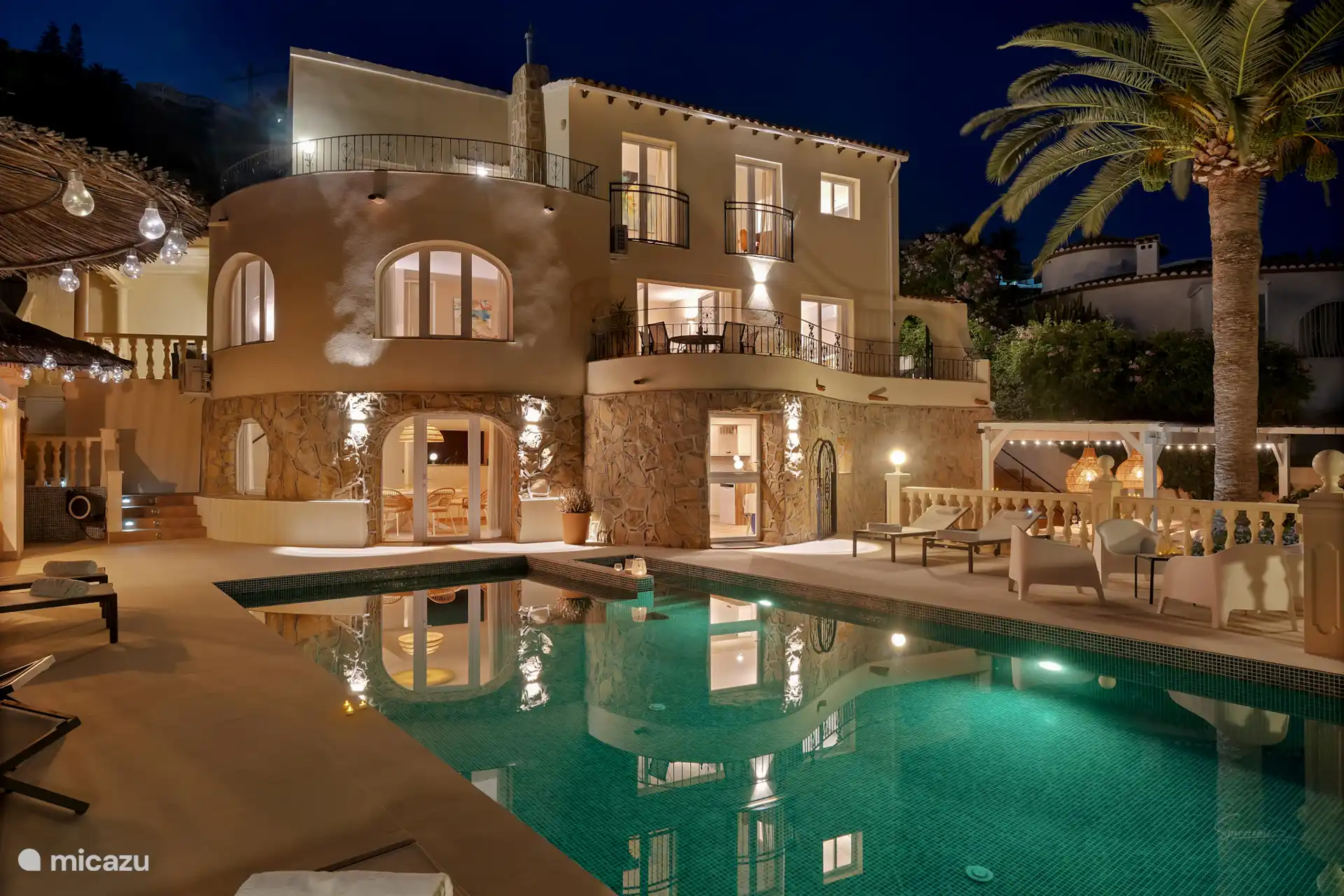 Übersichtshaus in der Dunkelheit