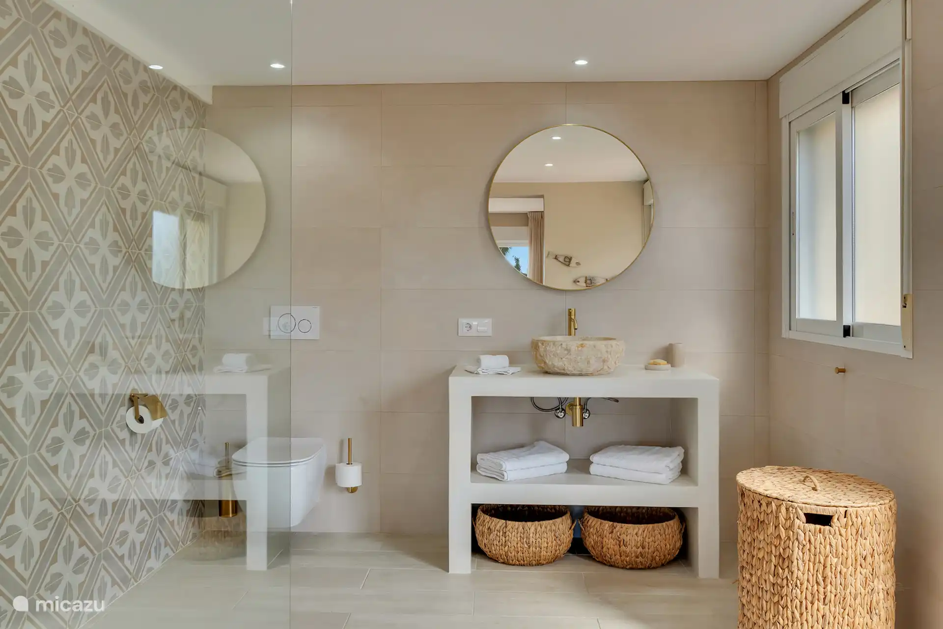 Erdgeschoss eigenes Badezimmer