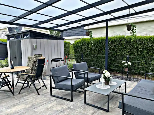 LuxChalet VAJU Lathum meer & zwembad huren in Nederland, Gelderland, Lathum - chalet Tuin