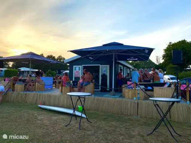 LuxChalet VAJU Lathum meer & zwembad huren in Nederland, Gelderland, Lathum - chalet Strandbar