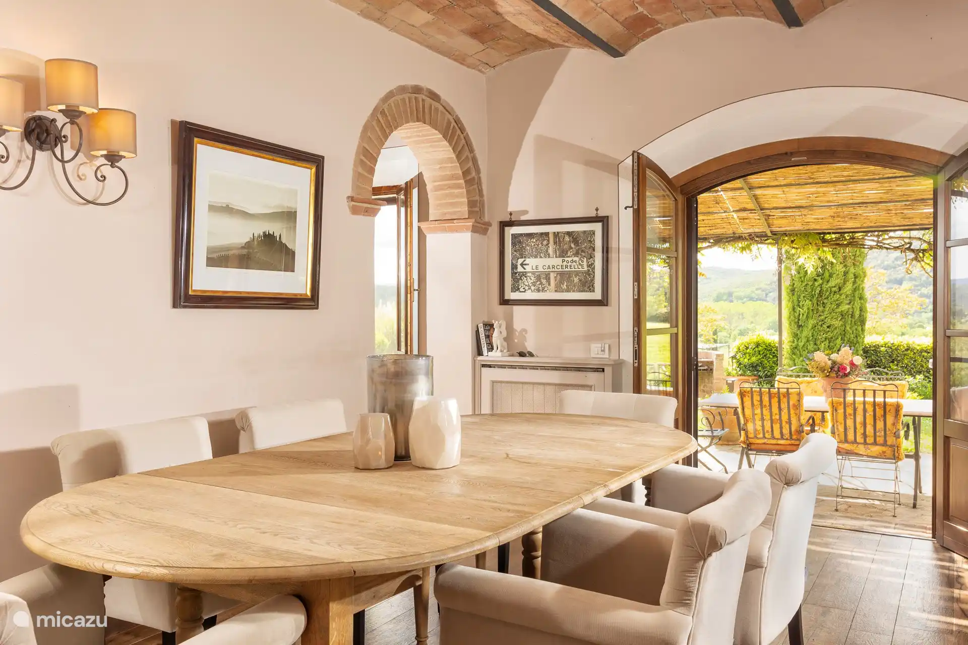 Comedor con vistas al jardín.