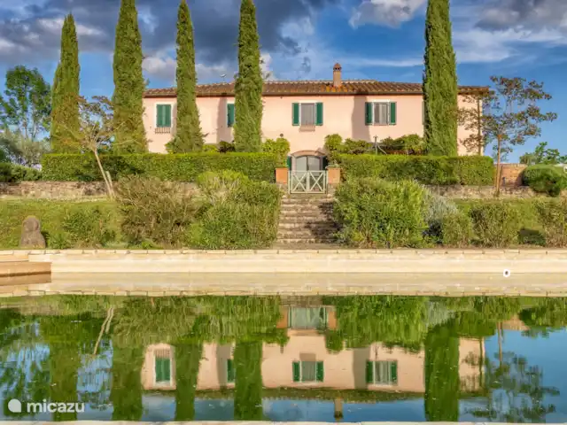 Casa dei Fiore/Montalcino/d’Orcia | Italie, Toscane, Buonconvento - maison mitoyenne Vue de face de notre piscine avec notre maison