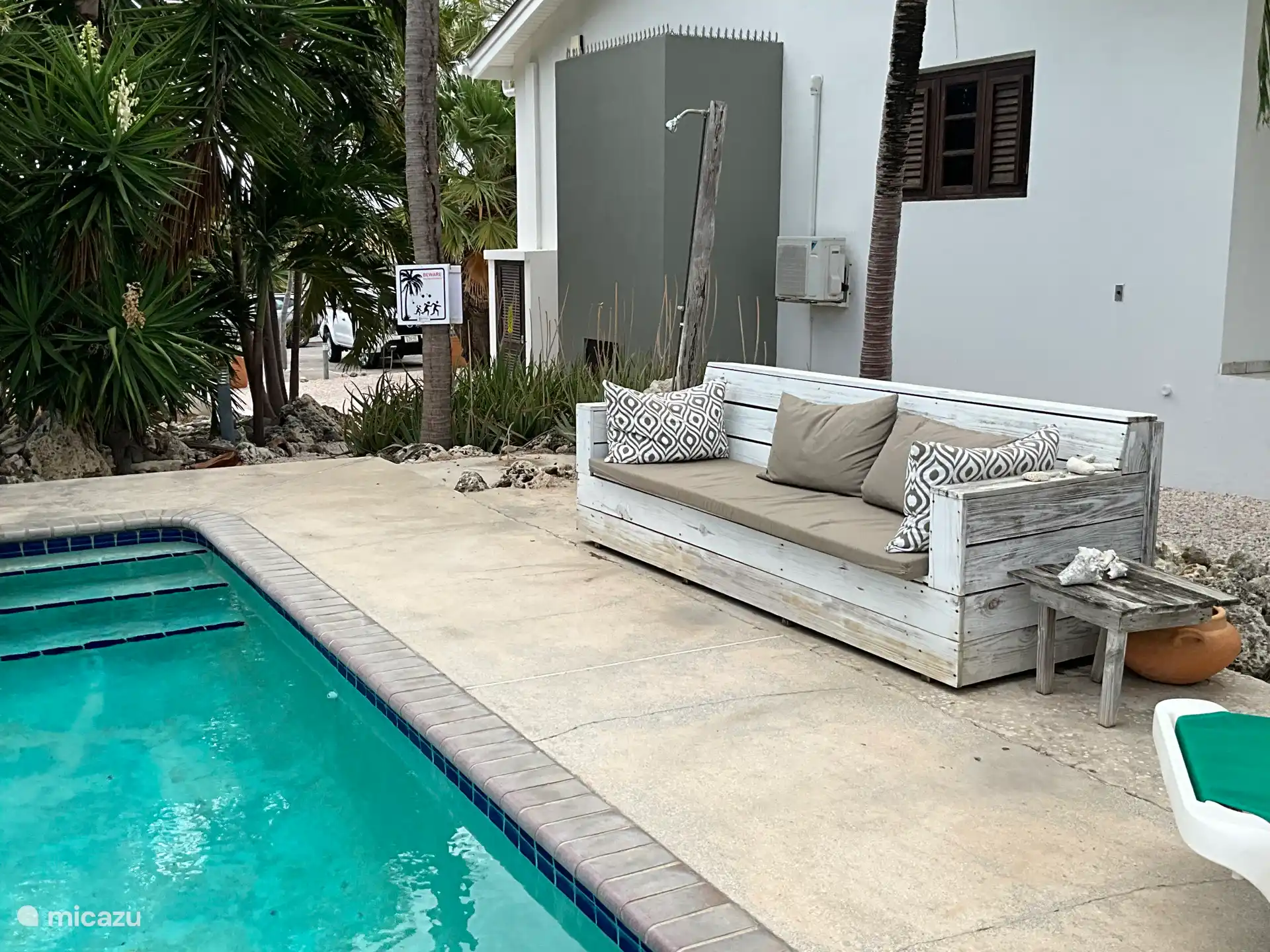 Lounge Sofa Schwimmbad