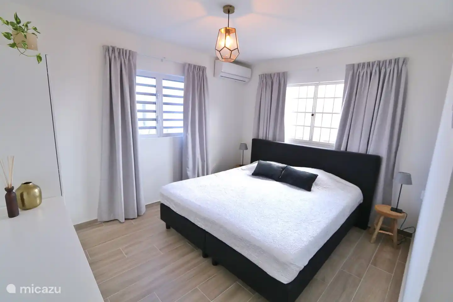 Bedroom 2 with king size bed