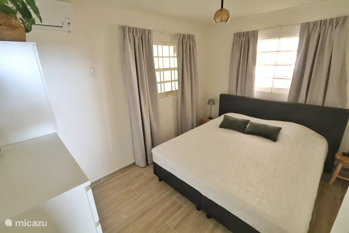 Bedroom 3 with king size bed