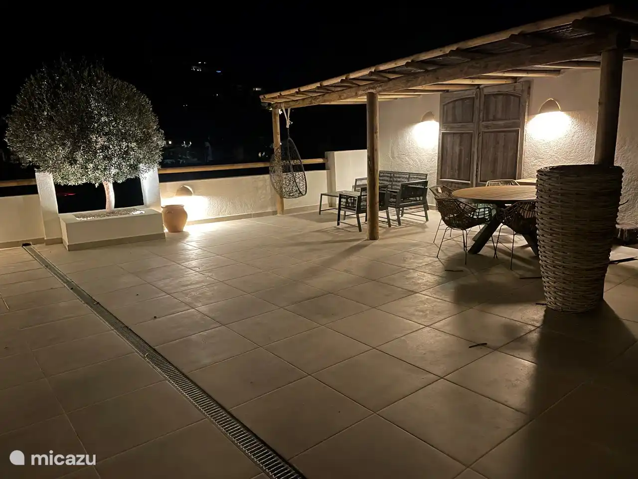 Détendez-vous sous le porche le soir