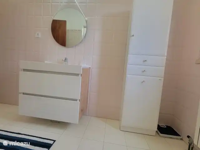 Casa Oasis  Alain Olbrechts huren in Portugal, Algarve, Santa Bárbara de Nexe - vakantiehuis Badkamer 1.1