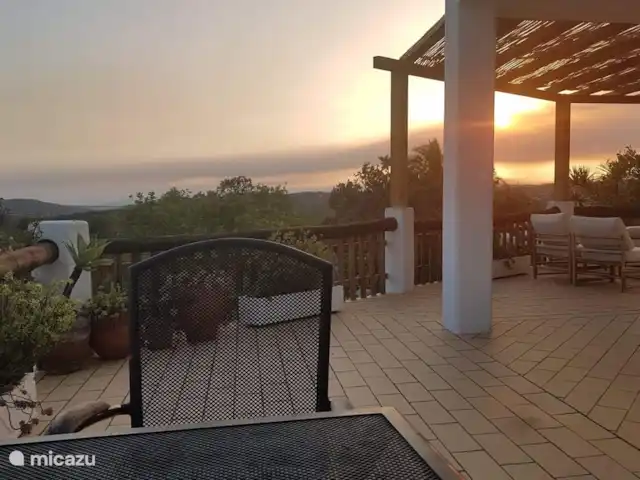 Casa Oasis  Alain Olbrechts huren in Portugal, Algarve, Santa Bárbara de Nexe - vakantiehuis Salon Pergola 2