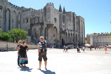 Palais du Pape in Avignon - 45 min. auto