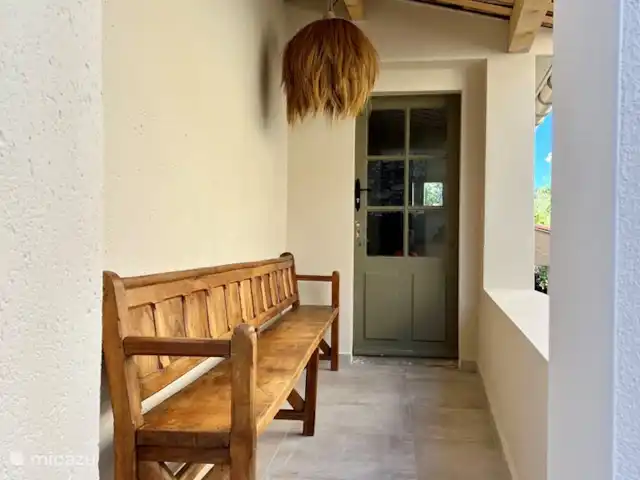 Casa Oliver en Francia, Gard, Cornillon - casa vacacional lugar maravillosamente tranquilo en la terraza cubierta