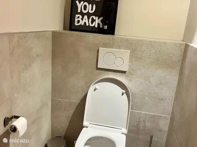 Casa Oliver en Francia, Gard, Cornillon - casa vacacional WC = piso