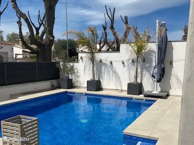 vakantiehuis huren in Spanje, Costa Brava, Empuriabrava – 6 persoons Villa Heerlijk zwembad om op de zonnige dagen verkoeling te zoeken!