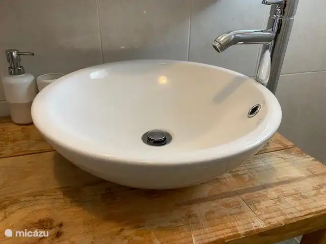 Washbasin