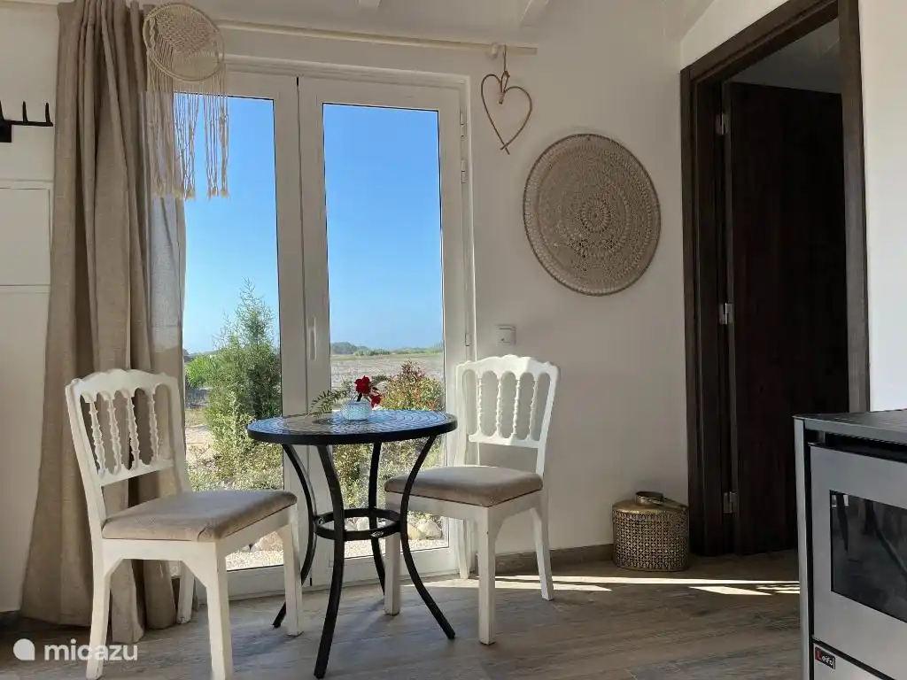 Wunderschöner Blick über den Garten und die Felder vom Haus aus.