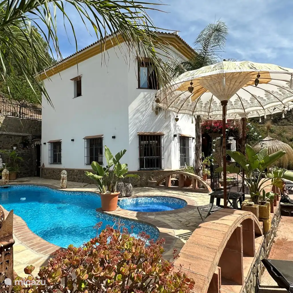 Finca Villa Arrijana in Sayalonga