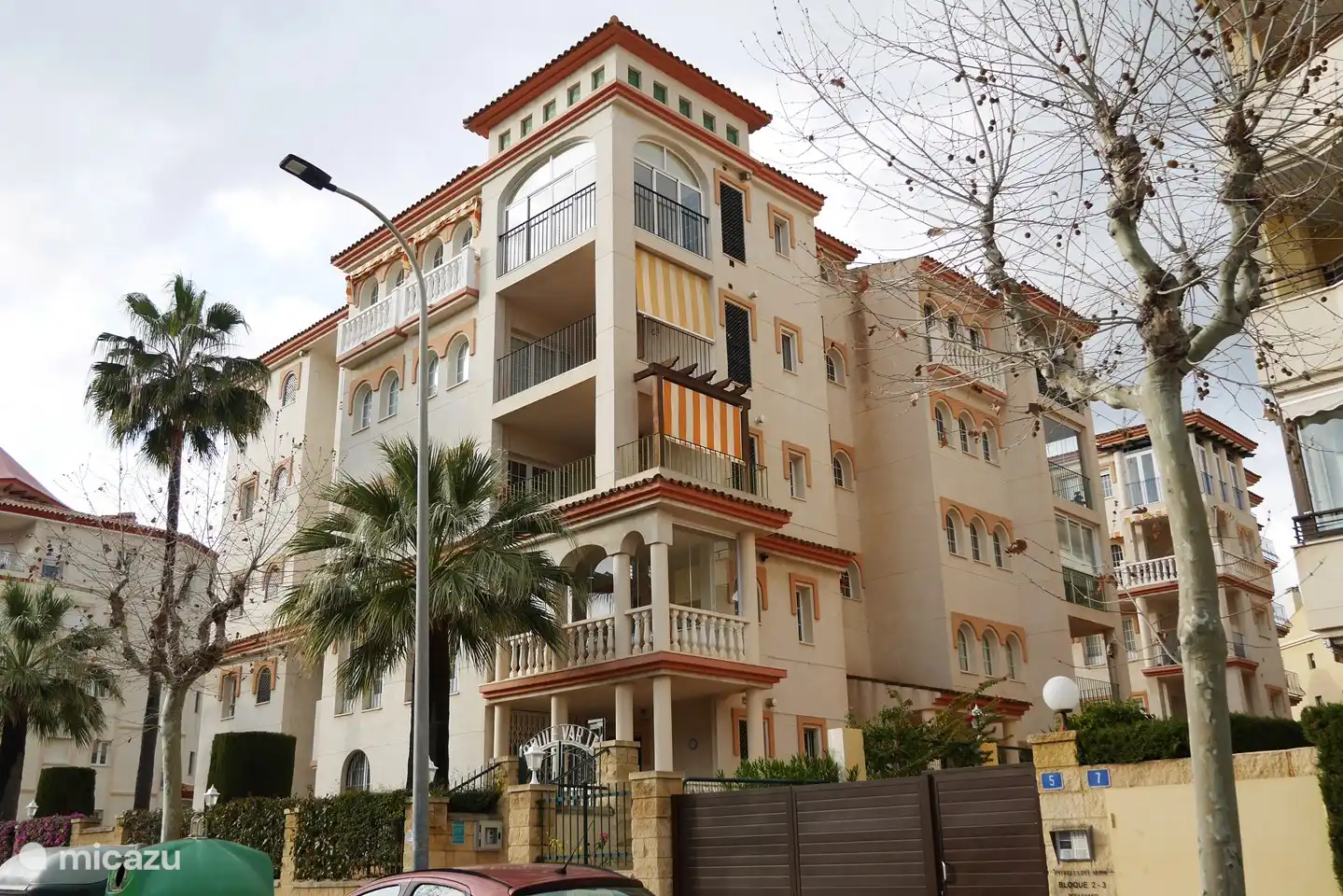 Rent LOS MUSICOS in Albir, Costa Blanca. Micazu