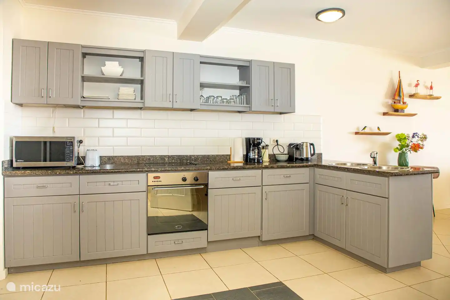 Fully equipped kitchen