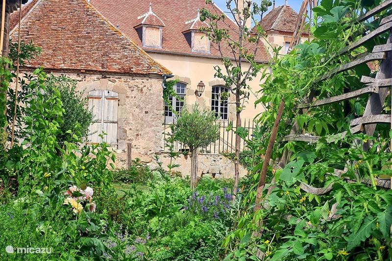 Vakantiehuis Frankrijk, Nièvre, Nevers Landhuis / Kasteel chateau de Paraize