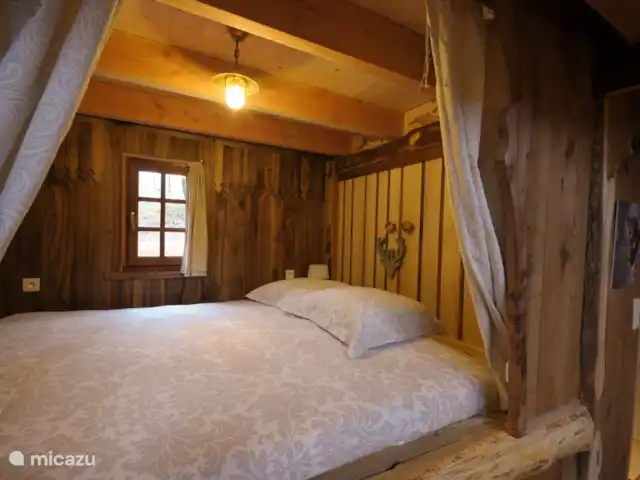 Le nid de l'écureuil en Francia, Lot, Lavercantière - chalet cama de caja