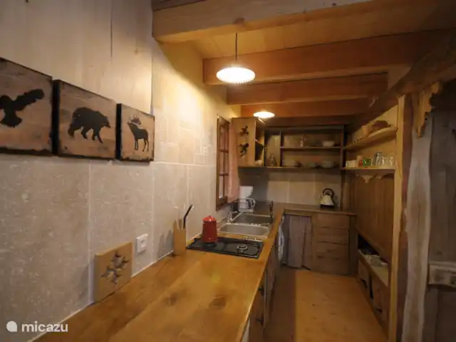 Le nid de l'écureuil en Francia, Lot, Lavercantière - chalet cocina