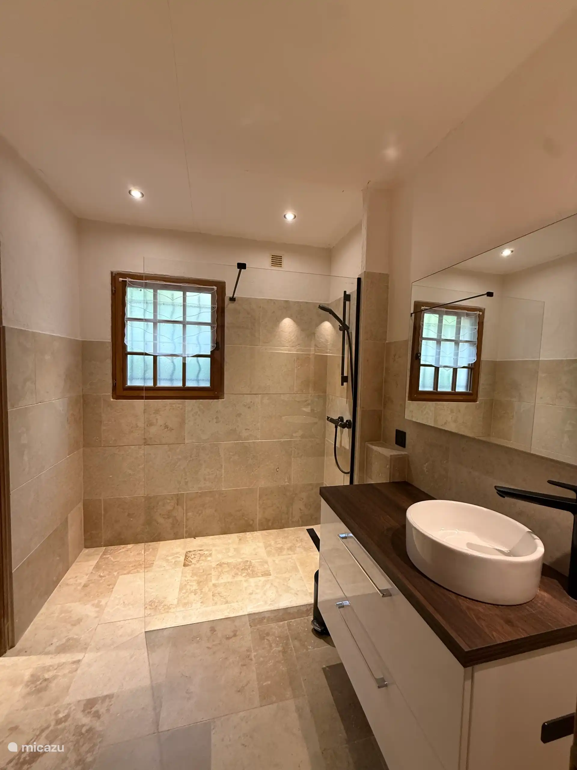 Badezimmer 2 (Studio)