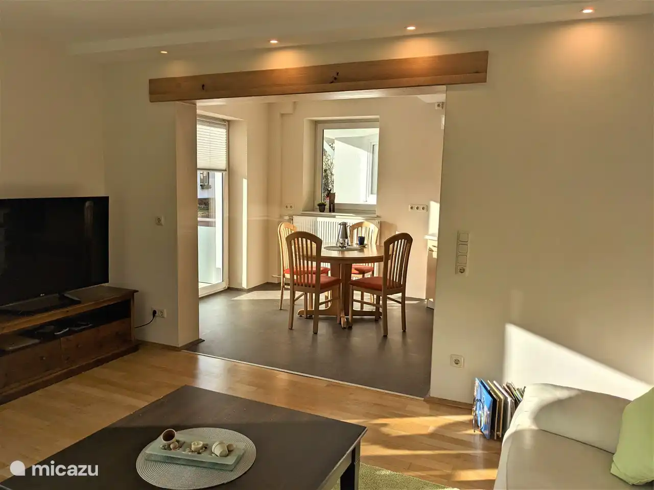 Salón con vistas al comedor