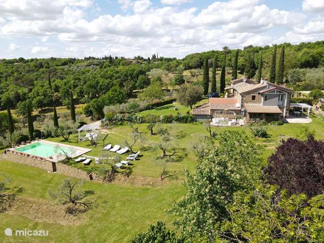 Vakantiehuis Italië, Toscane, Rigomagno – villa Huis met privé zwembad, omheind tuin