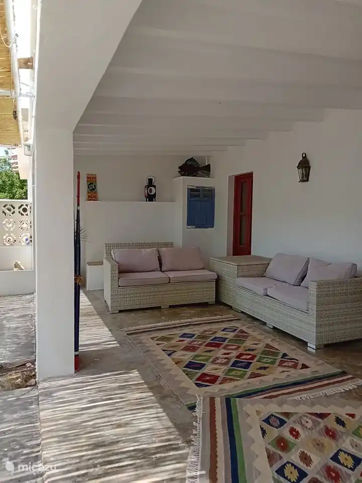 Nice in the shade everywhere nice sea view.