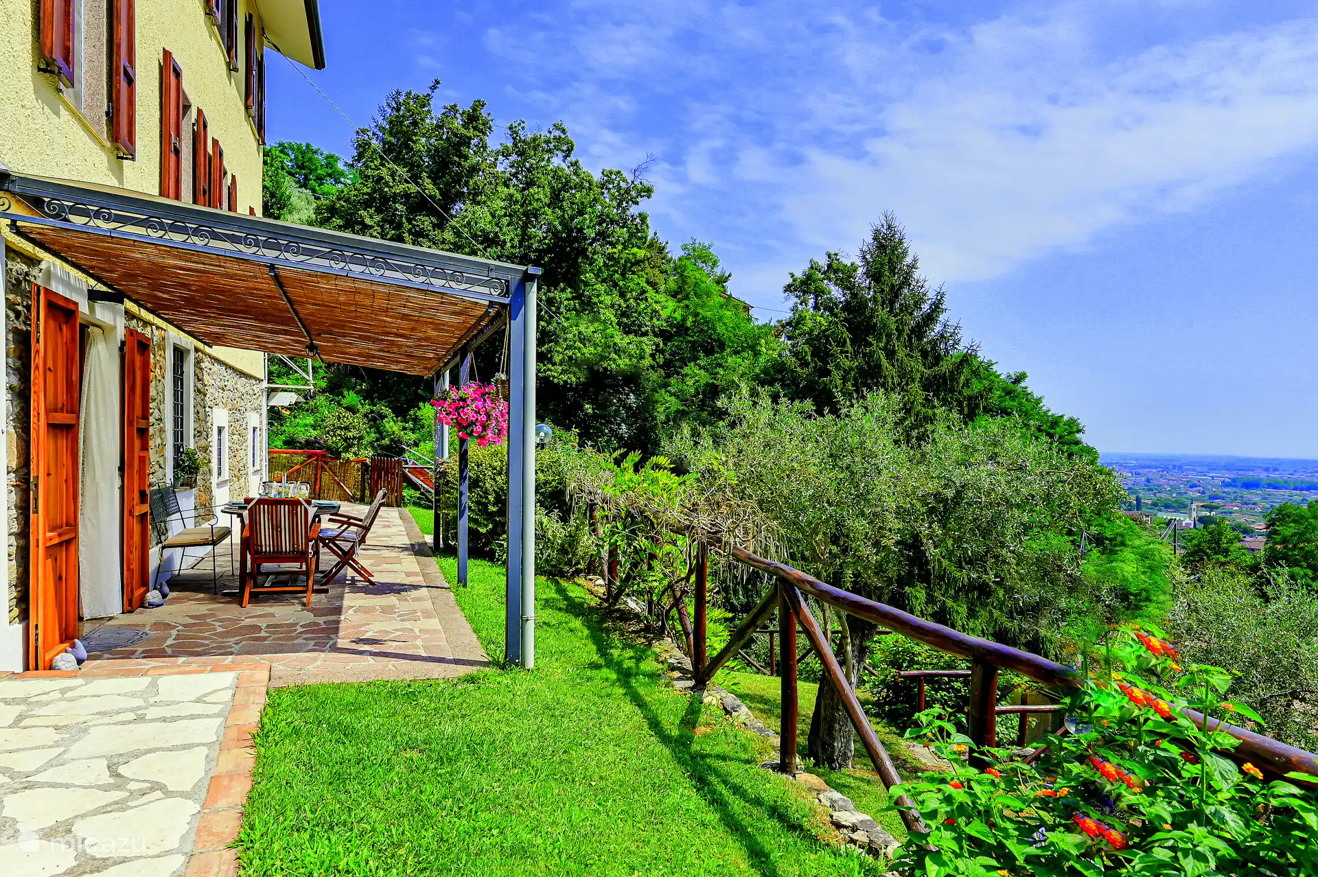 boerderij huren in Camaiore, Toscane, Italië - Typische Toscaanse stenen boerderij