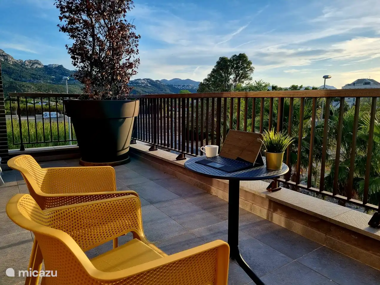 Terrasse de pas moins de 16m2 au sud ouest