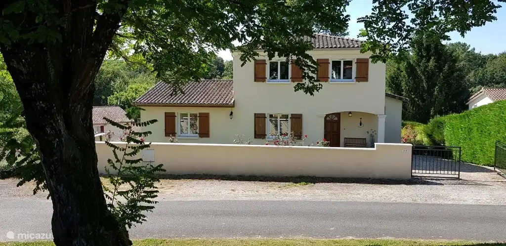 Dorf le Chat 260 in Frankreich, Charente, Écuras - Ferienhaus