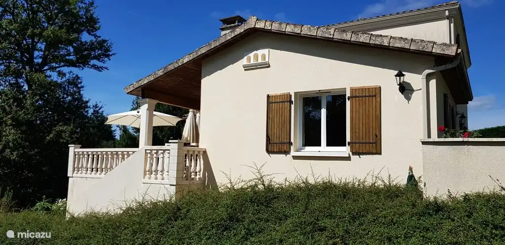 Dorf le Chat 260 in Frankreich, Charente, Écuras - Ferienhaus
