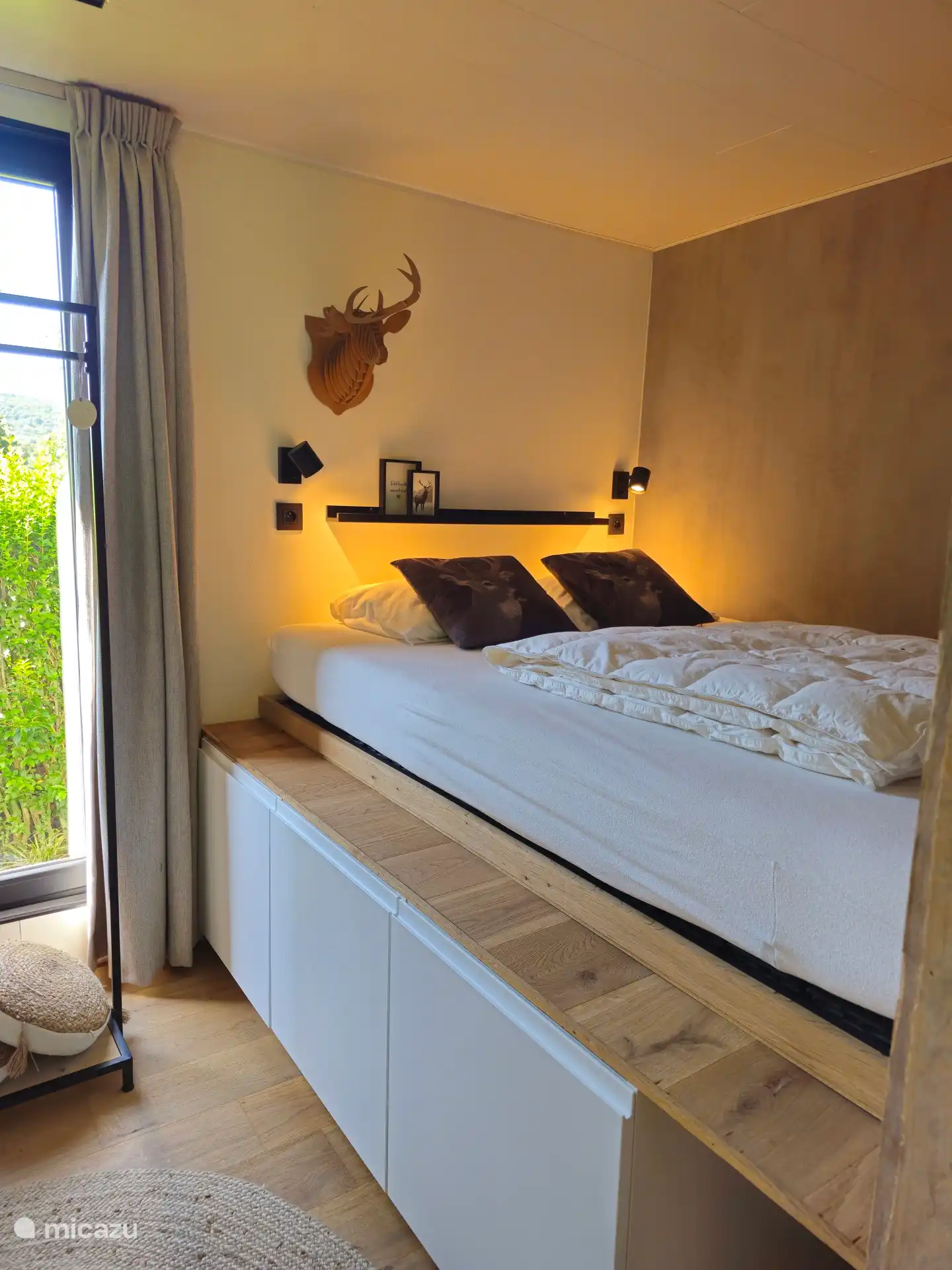 large bed, 220x160, with storage space, slatted base and high-quality mattress, reading lights