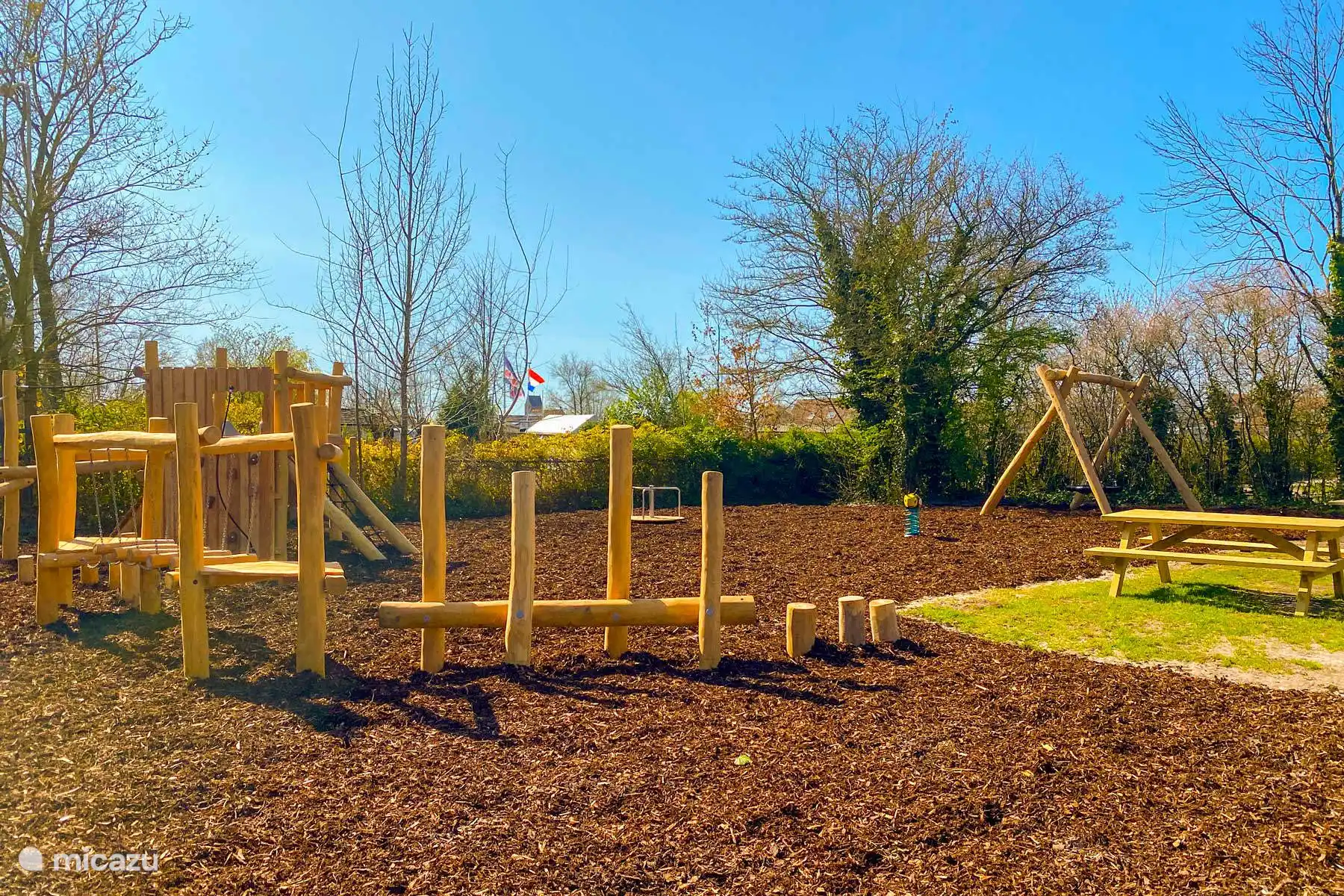 Speeltuin ligt vlakbij de Grutte Fiif Safarilodge 