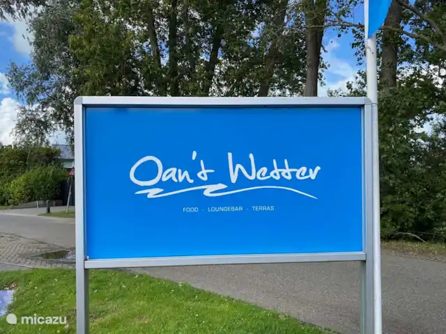 Pavillon Grutte Fiif Safari avec climatisation | Pays-Bas, Frise, Grouw - glamping / tente safari / yourte Restaurant Oan’t Wetter à Grou, à quelques pas de la tente glamping. Informel et un très bon cuisinier !