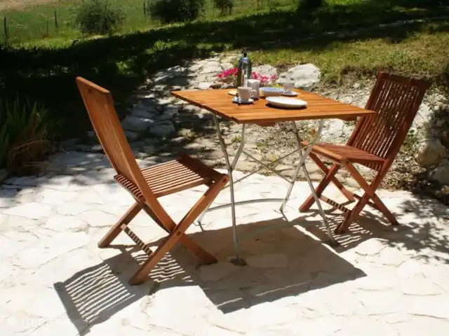 Location de Vacances Italie, Marche, Arcevia, appartement - Poggio delle Querce Place devant l'entrée avec vue